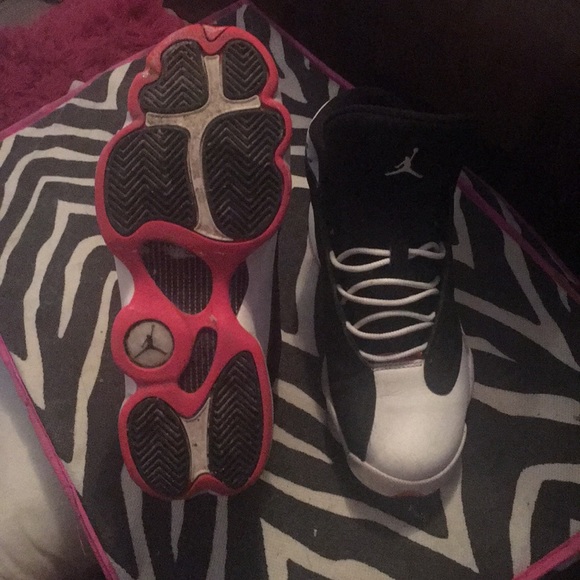 Jordan shoes - Picture 2 of 3